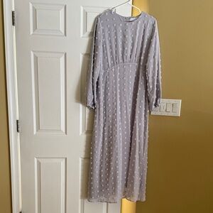Chic Long Sleeve Polka Dot Dress in Light Gray